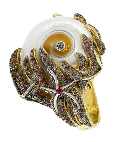 Кольцо Wikstrem из серебра 925 пробы с ракушкой, бриллиантами и рубинами